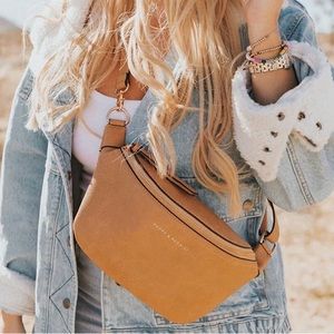 Poppy & Peonies Camel Sidekick